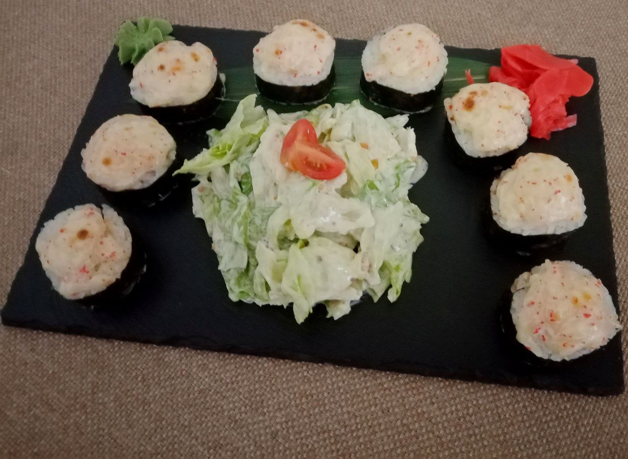 Цезарь ролл с курицей запеченный